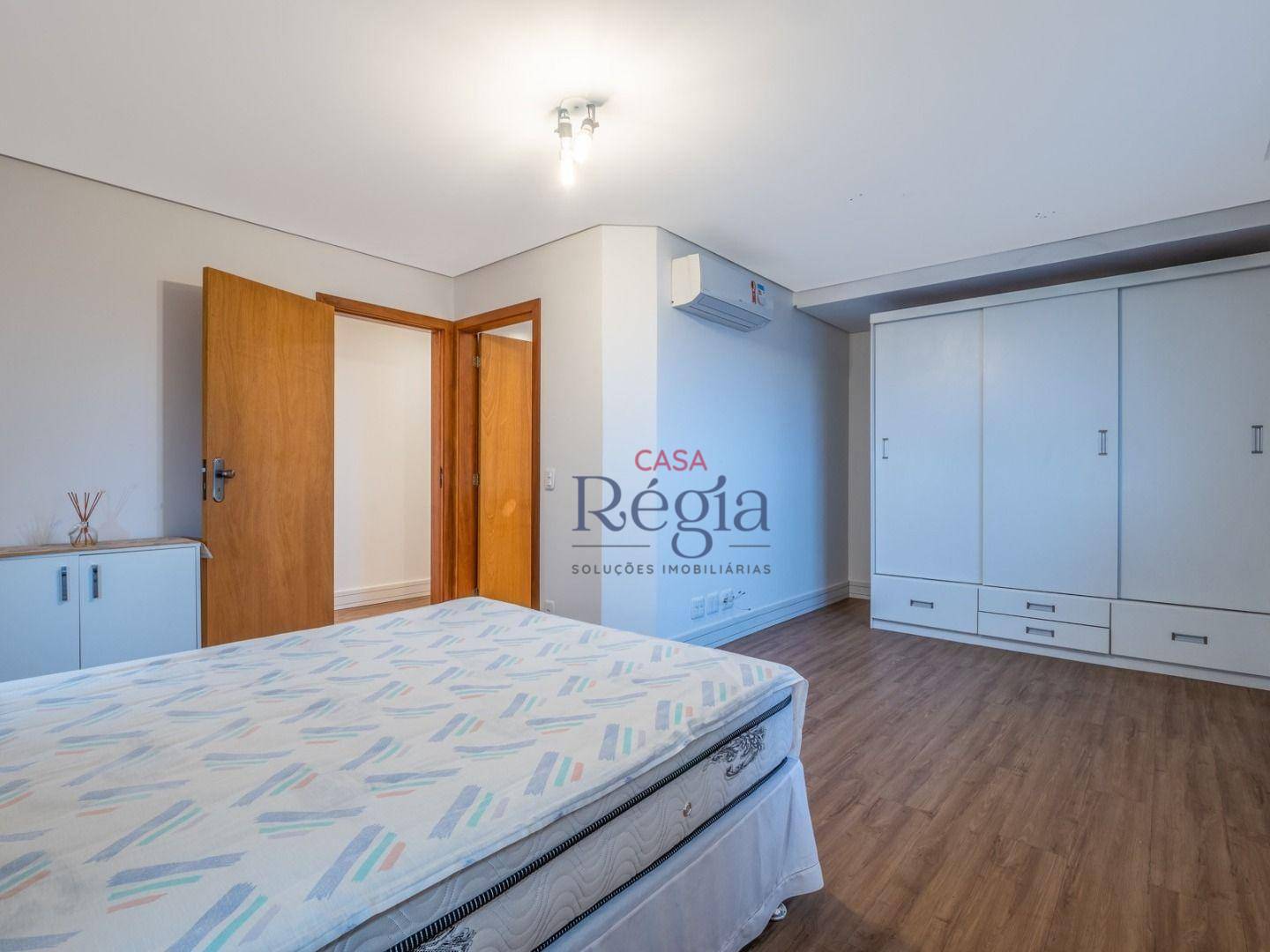 Apartamento à venda com 4 quartos, 200m² - Foto 12