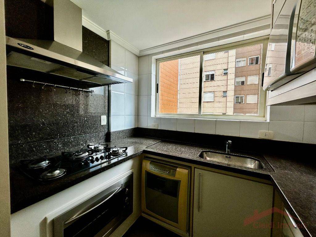 Apartamento para alugar com 2 quartos, 120m² - Foto 8