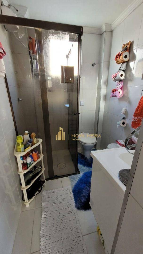 Apartamento à venda com 2 quartos, 68m² - Foto 2