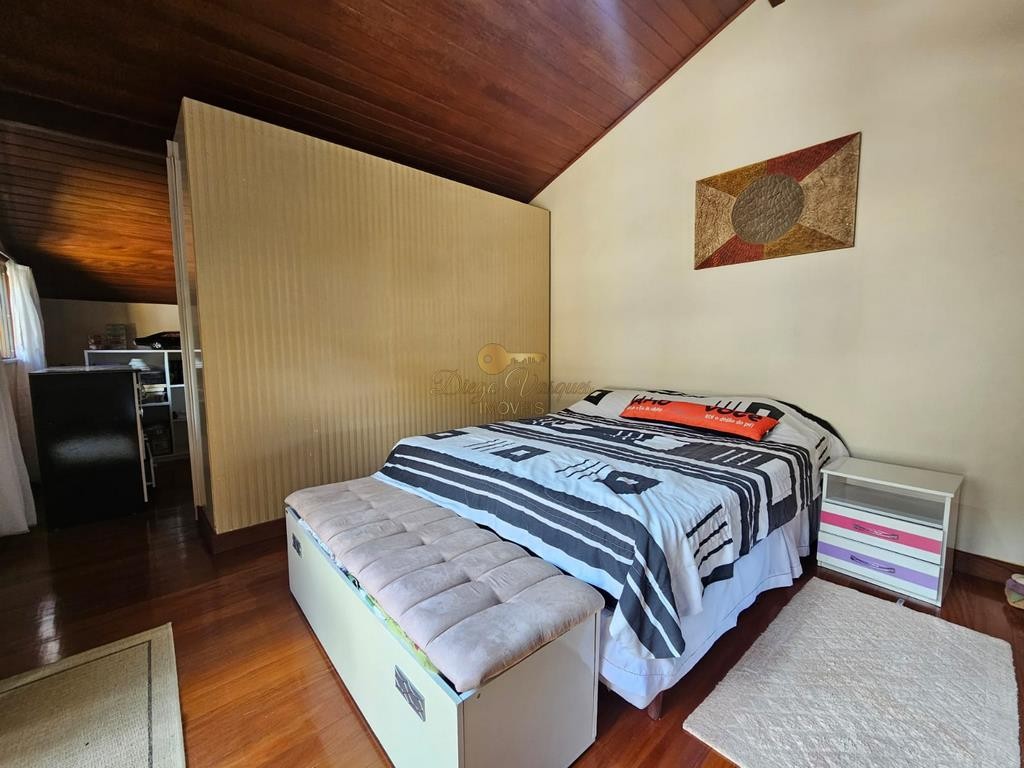 Casa à venda com 4 quartos, 200m² - Foto 37