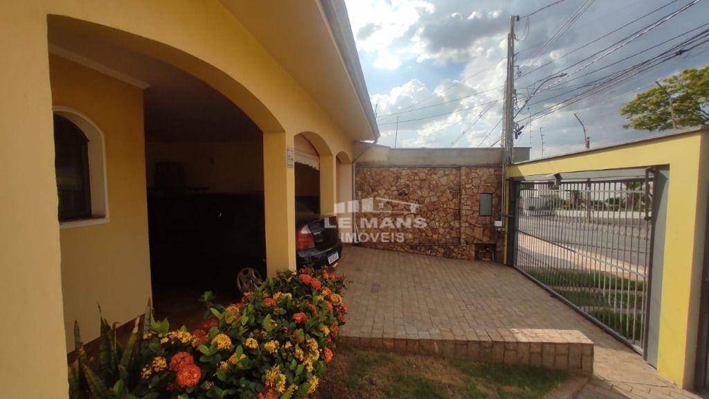 Casa à venda com 4 quartos, 196m² - Foto 3