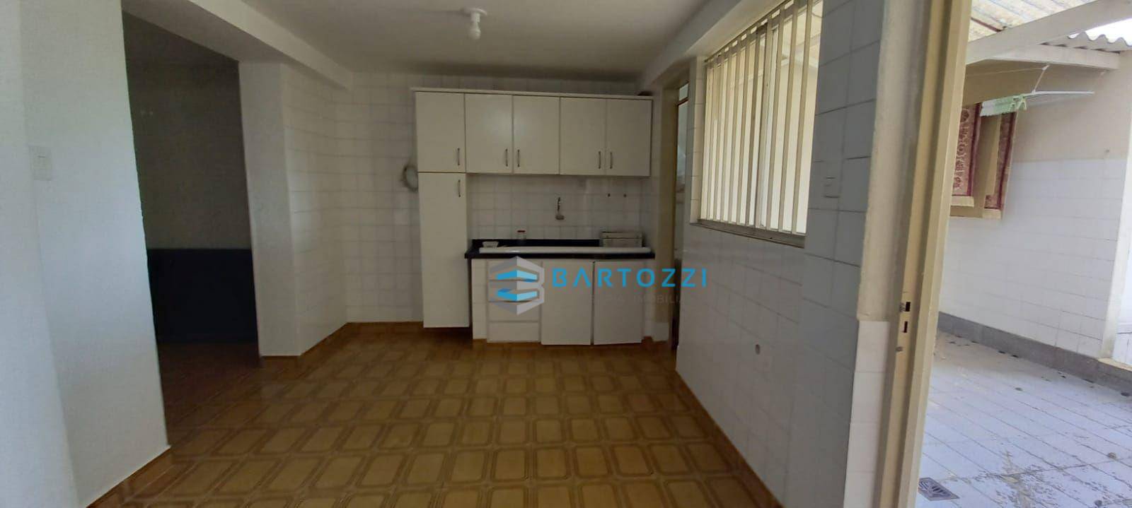 Casa à venda com 2 quartos, 87m² - Foto 14