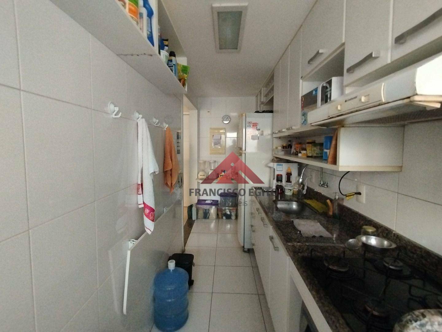 Apartamento à venda com 2 quartos, 60m² - Foto 19