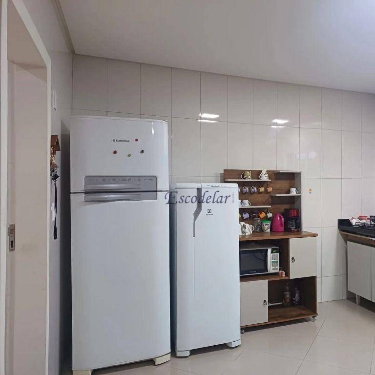 Casa de Condomínio à venda com 4 quartos, 220m² - Foto 5