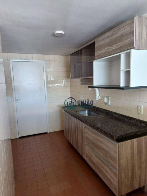 Apartamento à venda com 2 quartos, 75m² - Foto 23