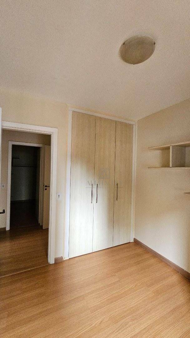 Apartamento para alugar com 3 quartos, 80m² - Foto 4