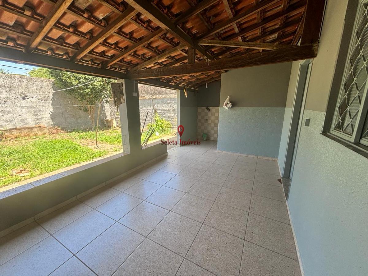 Casa à venda com 2 quartos, 250m² - Foto 17