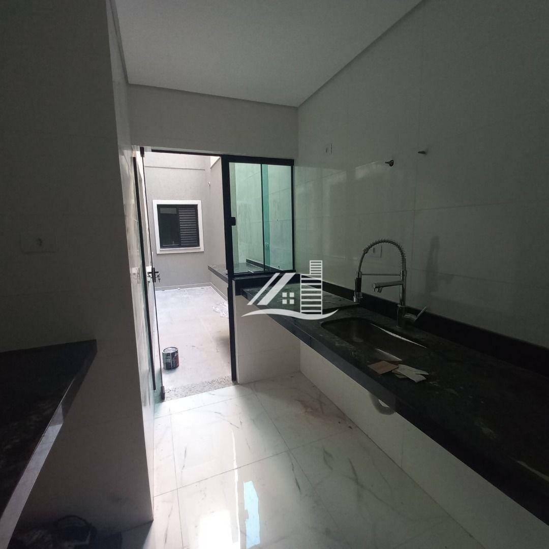 Apartamento à venda com 3 quartos, 80m² - Foto 2