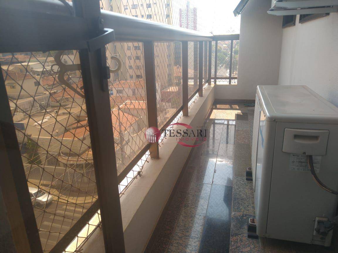 Apartamento à venda com 3 quartos, 120m² - Foto 2