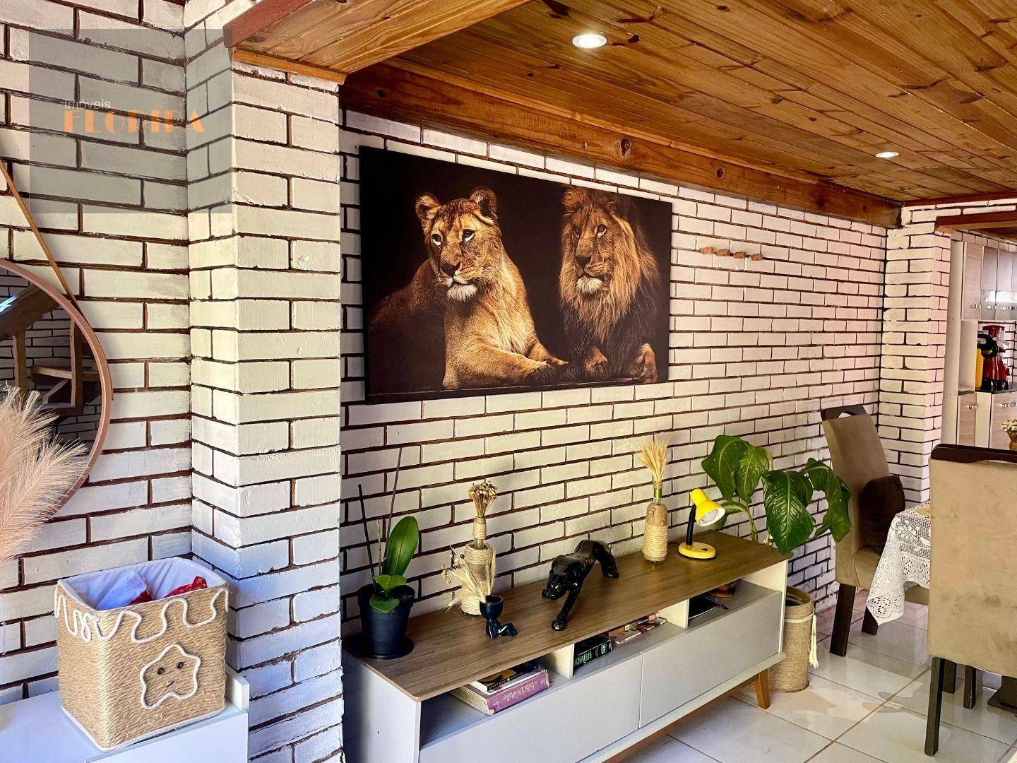 Casa à venda com 2 quartos, 40m² - Foto 2