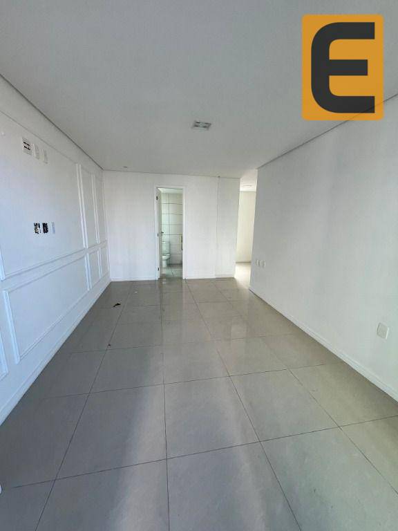 Apartamento à venda com 3 quartos, 146m² - Foto 18