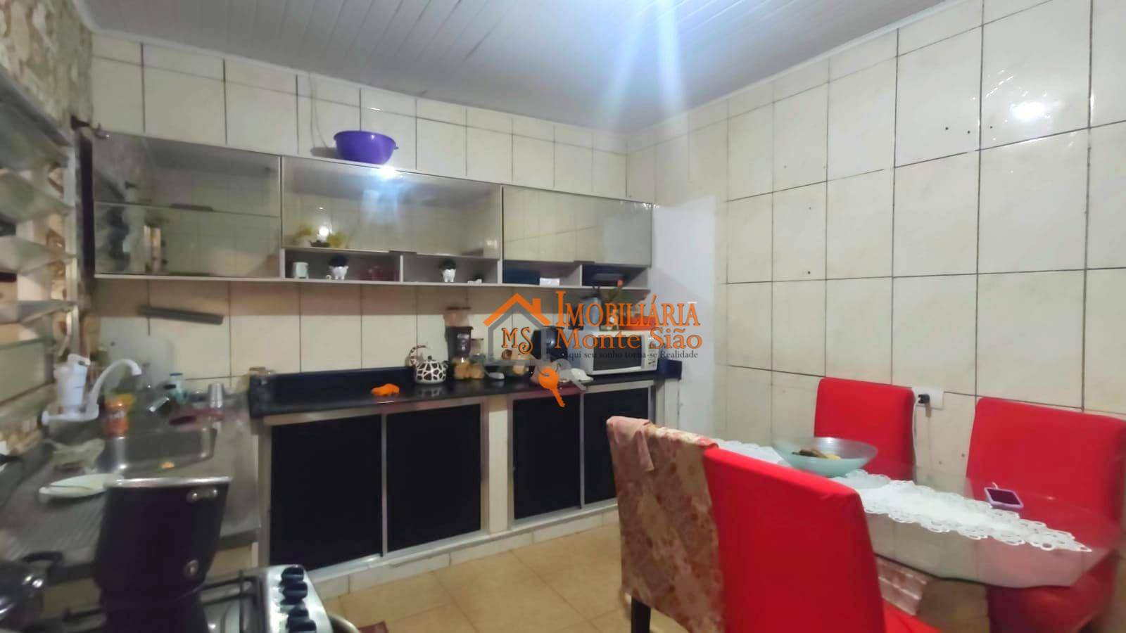 Casa à venda com 4 quartos, 200m² - Foto 15