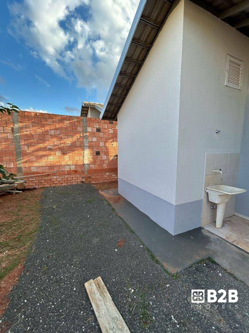 Casa à venda com 2 quartos, 45m² - Foto 11