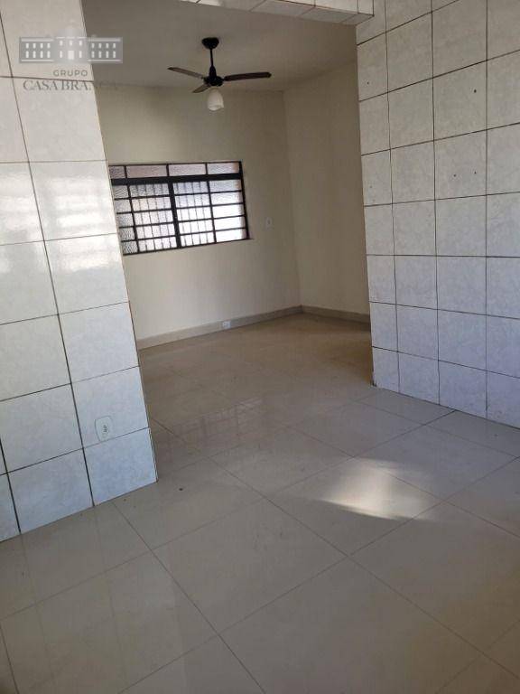 Sobrado à venda com 4 quartos, 120m² - Foto 2