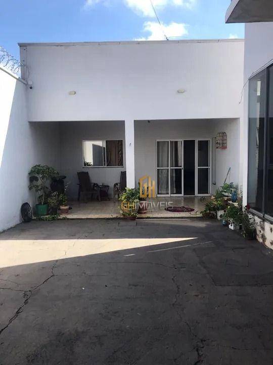 Casa à venda com 4 quartos, 300m² - Foto 5