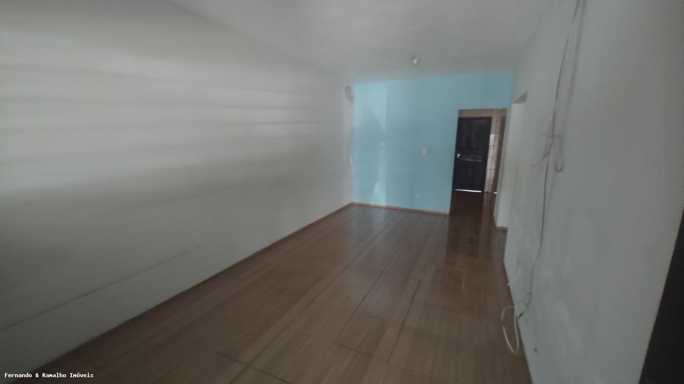 Casa à venda com 2 quartos, 380m² - Foto 7