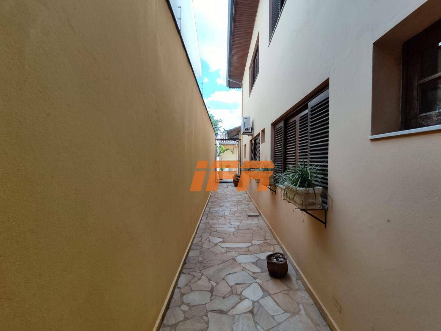 Sobrado à venda com 4 quartos, 300m² - Foto 5