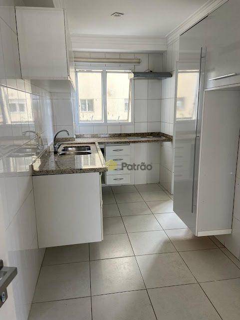 Apartamento à venda com 3 quartos, 114m² - Foto 12