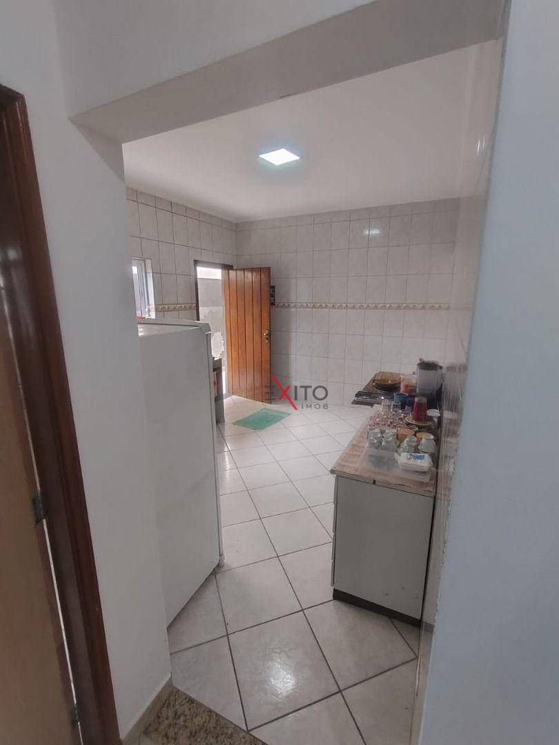 Casa à venda com 3 quartos, 150m² - Foto 9