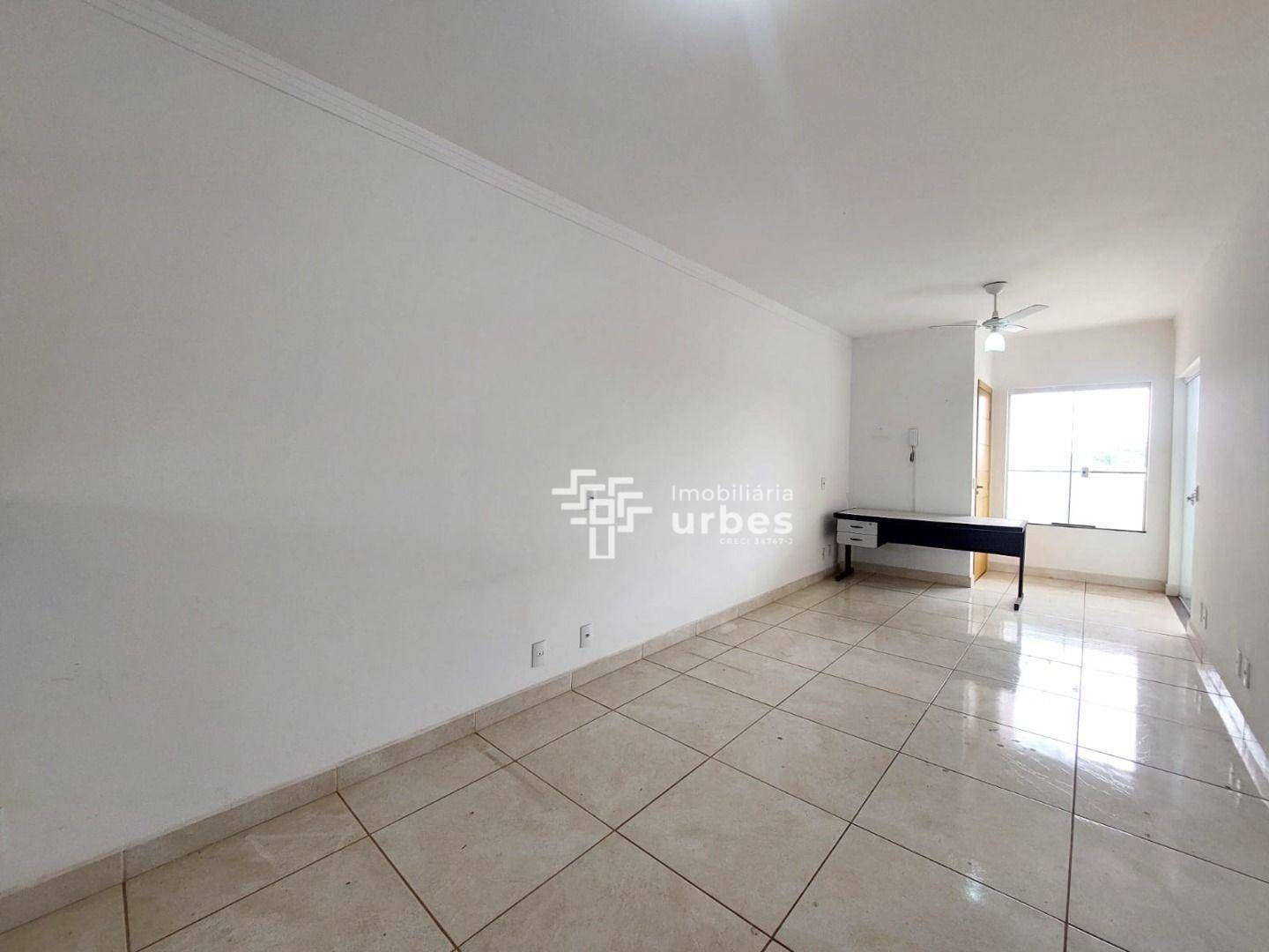 Apartamento para alugar com 2 quartos, 93m² - Foto 4