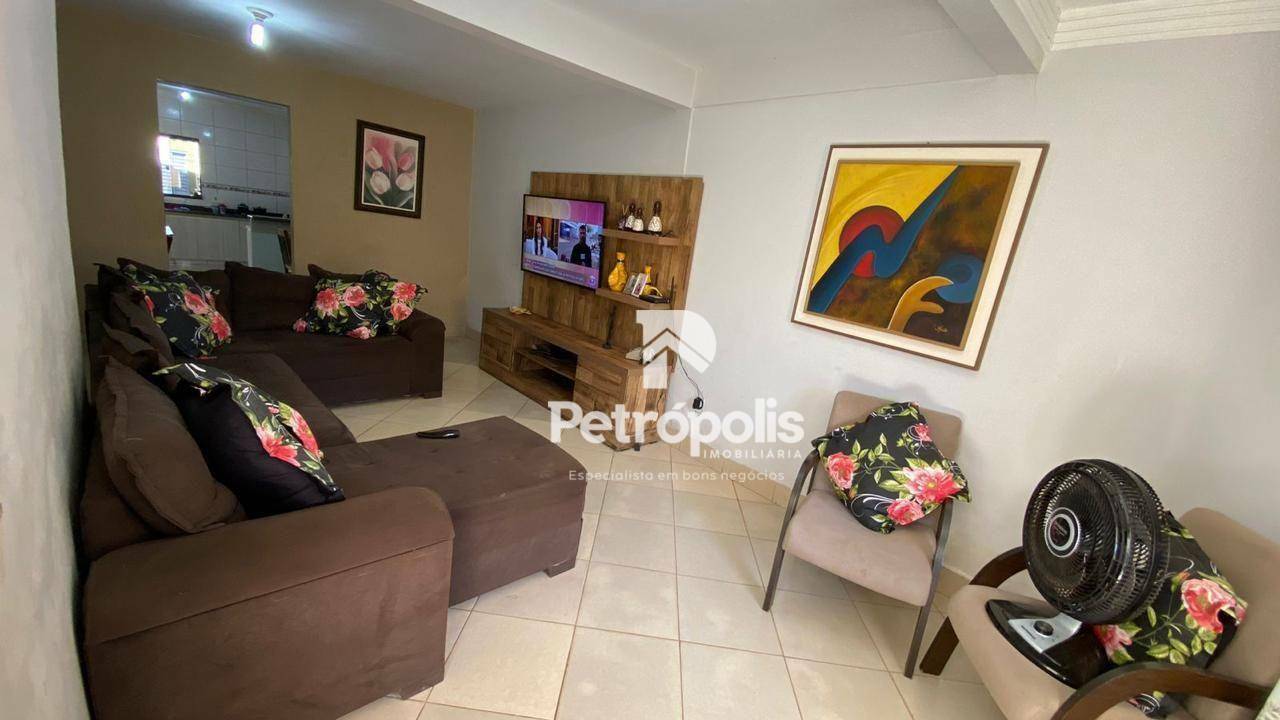 Casa à venda com 2 quartos, 170m² - Foto 3