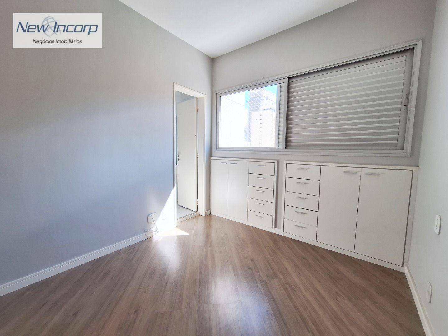 Apartamento à venda com 2 quartos, 65m² - Foto 17