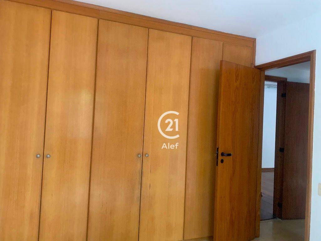 Apartamento para alugar com 3 quartos, 130m² - Foto 21