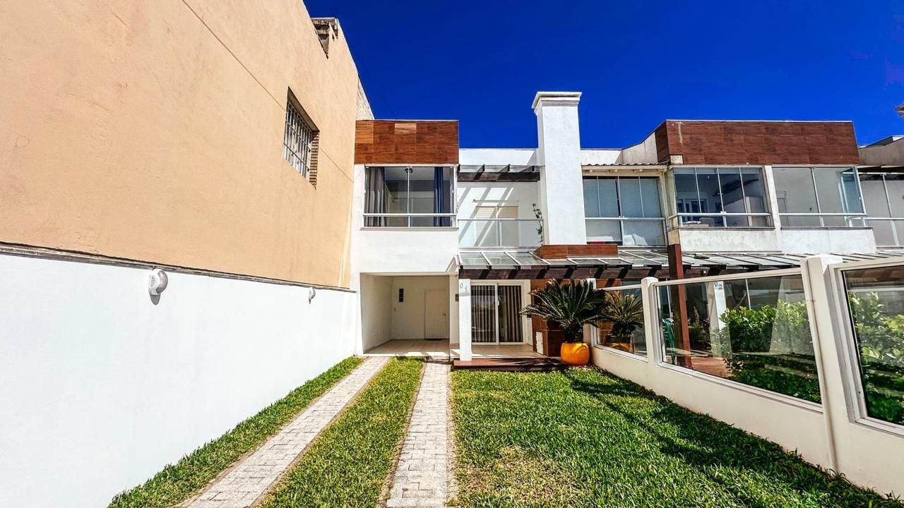 Casa à venda com 4 quartos, 180m² - Foto 2