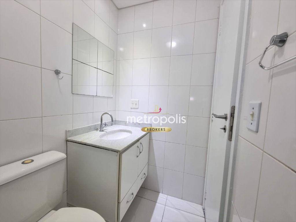 Apartamento para alugar com 2 quartos, 64m² - Foto 15