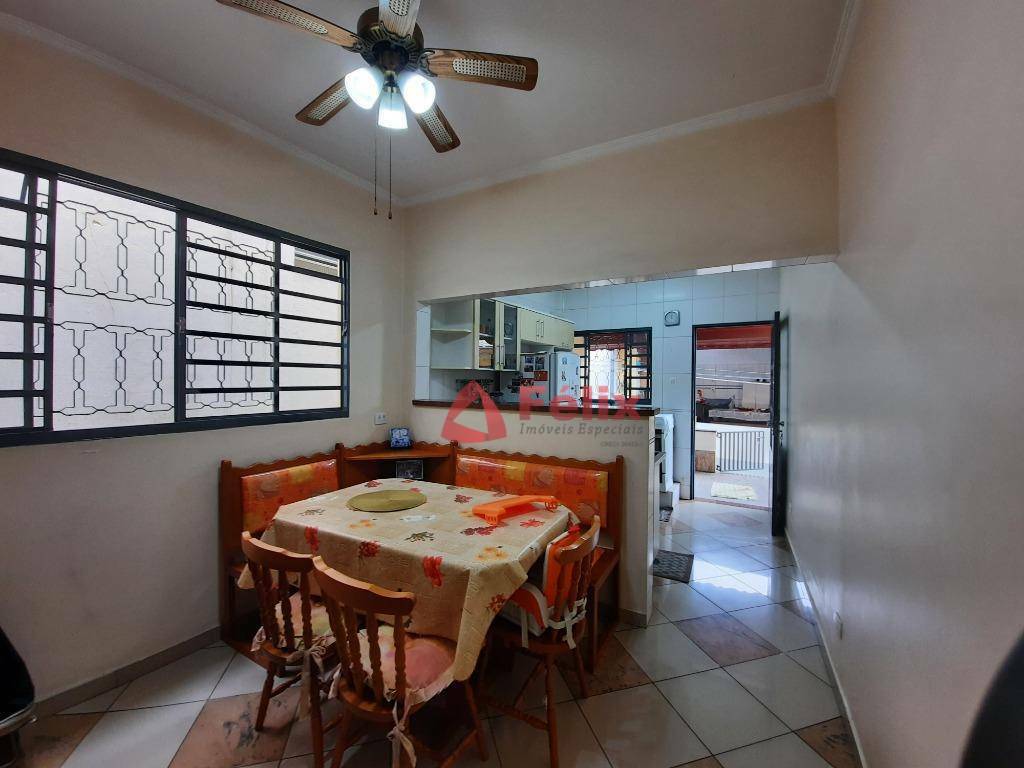 Casa à venda com 4 quartos, 190m² - Foto 5