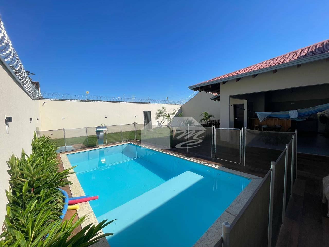 Casa à venda com 4 quartos, 250m² - Foto 45