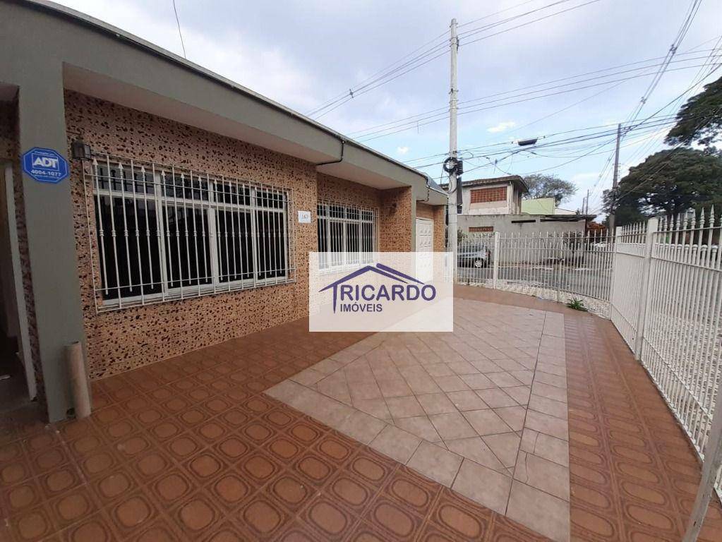 Casa para alugar com 4 quartos, 240m² - Foto 4