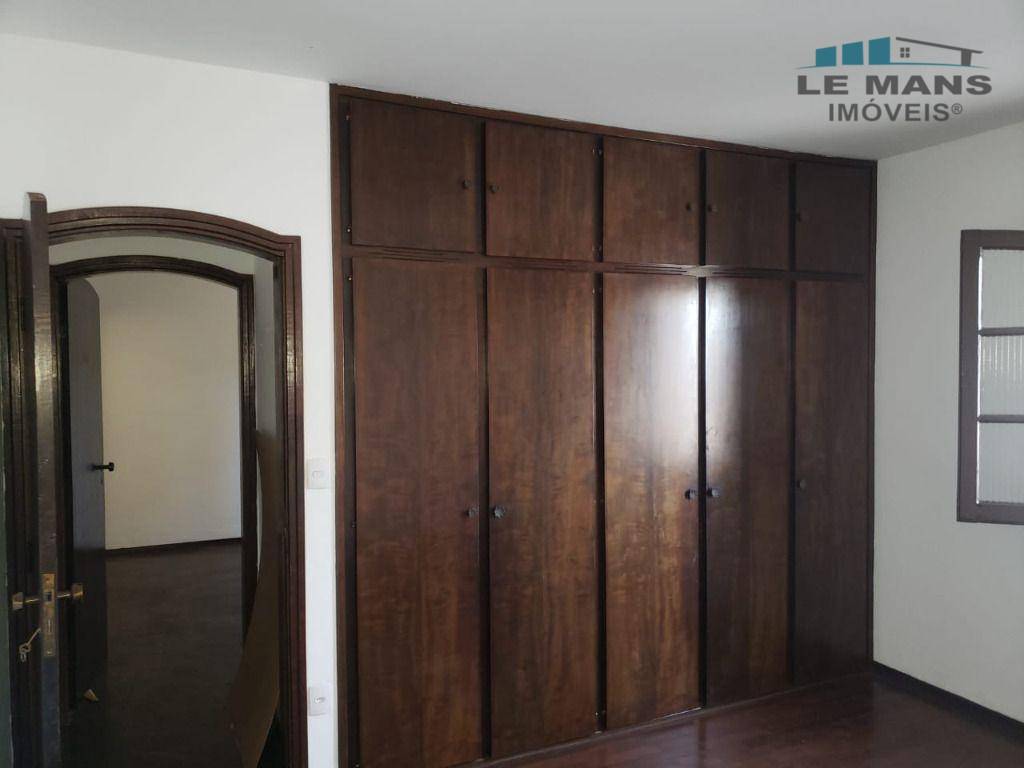 Casa à venda com 3 quartos, 211m² - Foto 21