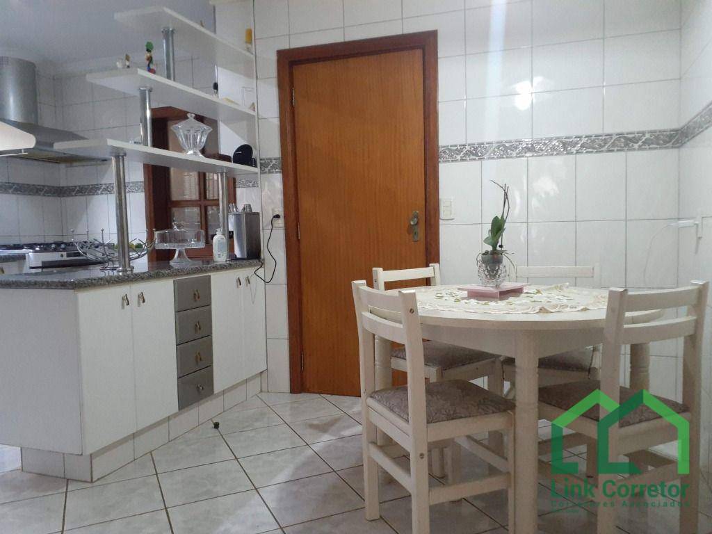 Casa à venda e aluguel com 4 quartos, 342m² - Foto 19