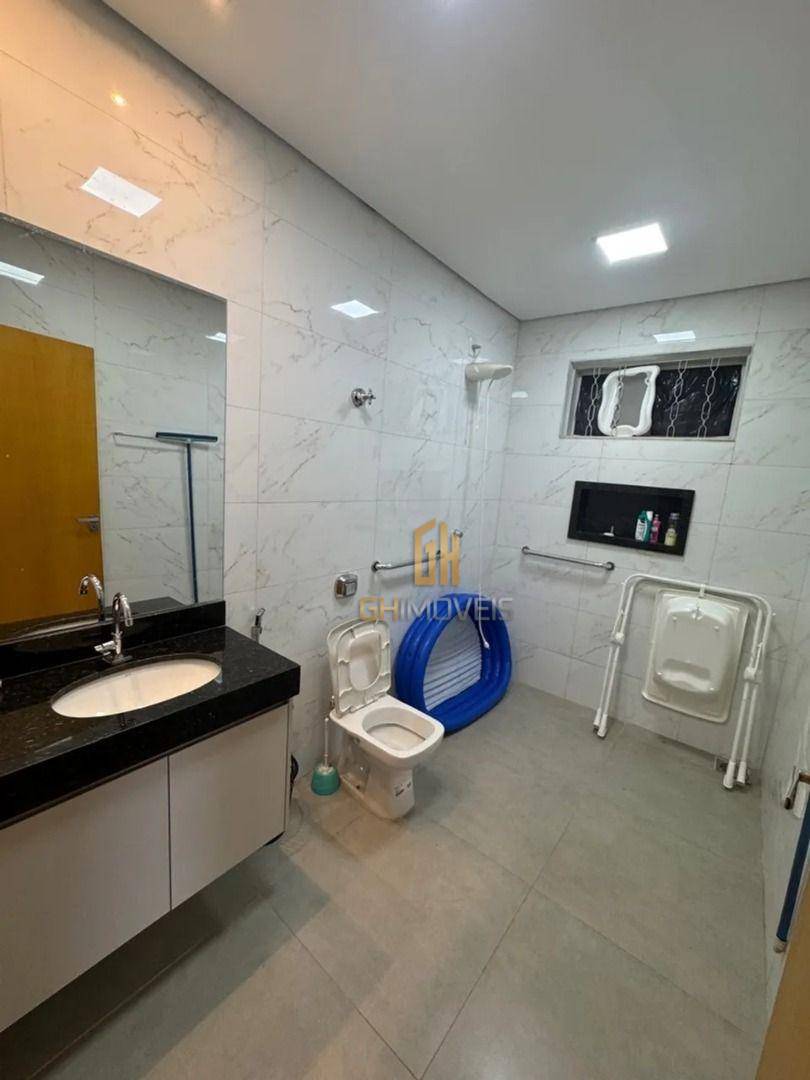 Casa à venda com 4 quartos, 302m² - Foto 7