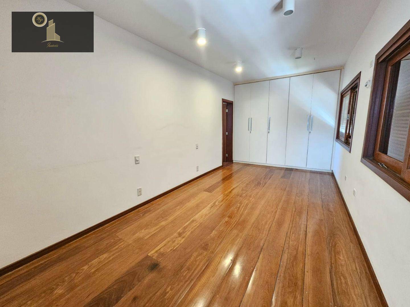 Casa de Condomínio à venda com 4 quartos, 450m² - Foto 33