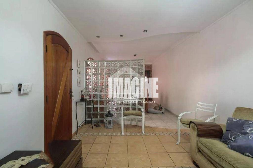 Sobrado à venda com 4 quartos, 300m² - Foto 2