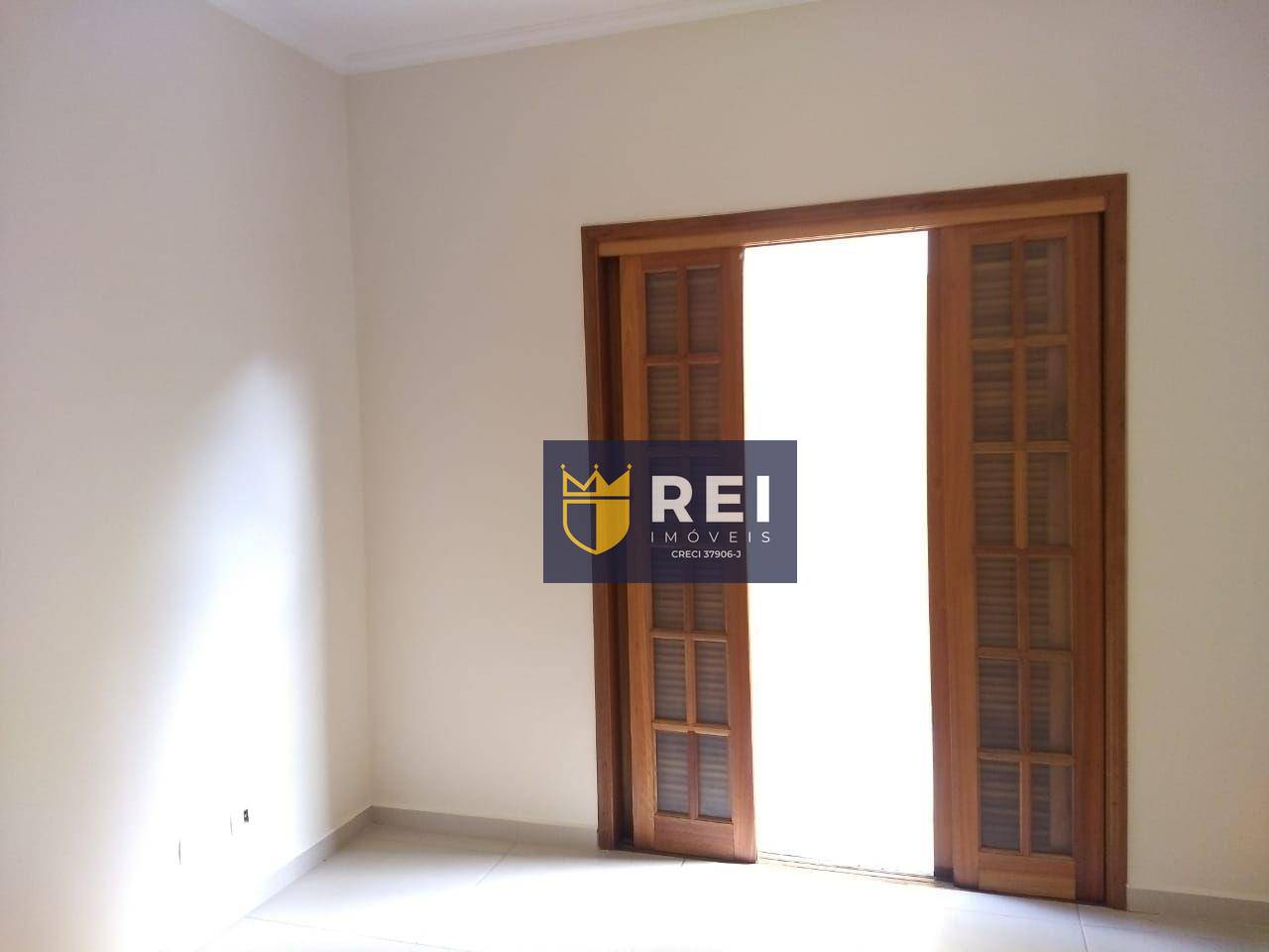 Apartamento à venda com 2 quartos, 80m² - Foto 18