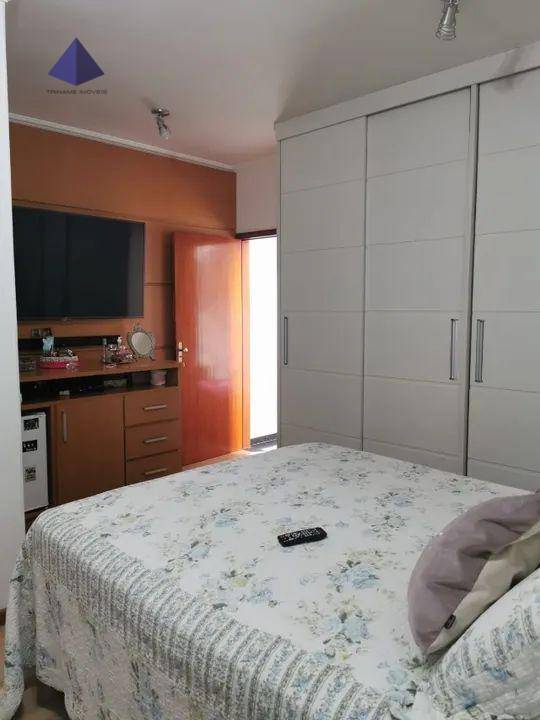 Casa à venda com 4 quartos, 220m² - Foto 7