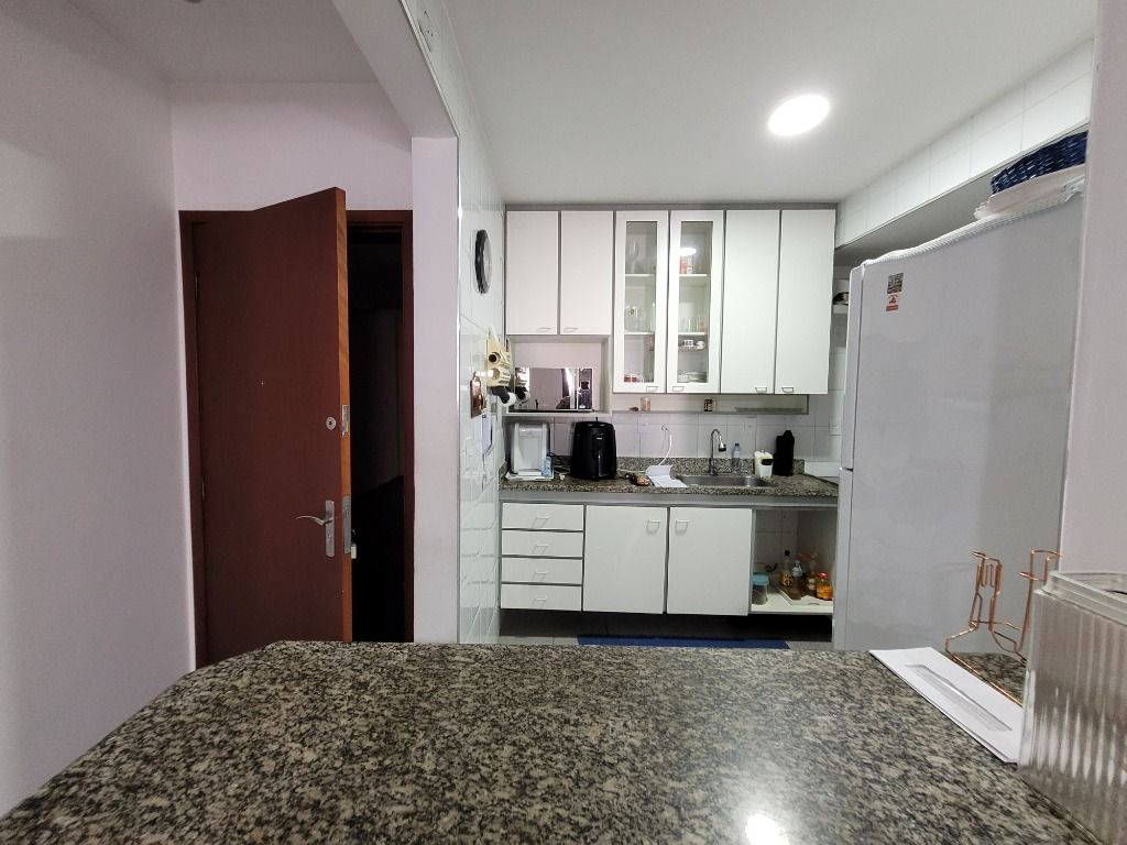 Apartamento à venda com 2 quartos, 72m² - Foto 15