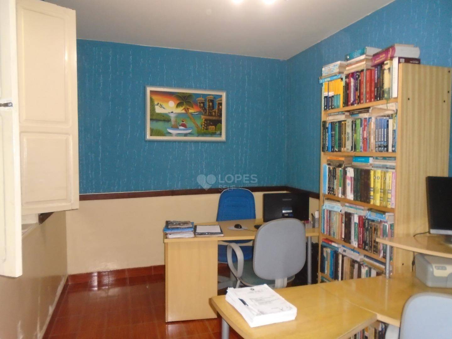 Casa à venda com 2 quartos, 60m² - Foto 2