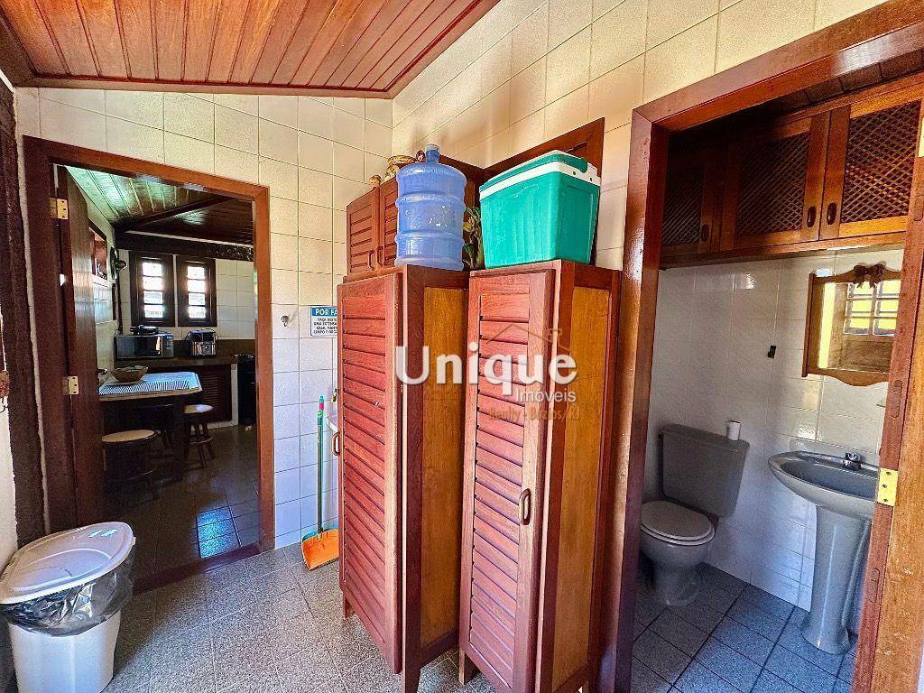 Casa à venda com 5 quartos, 250m² - Foto 30