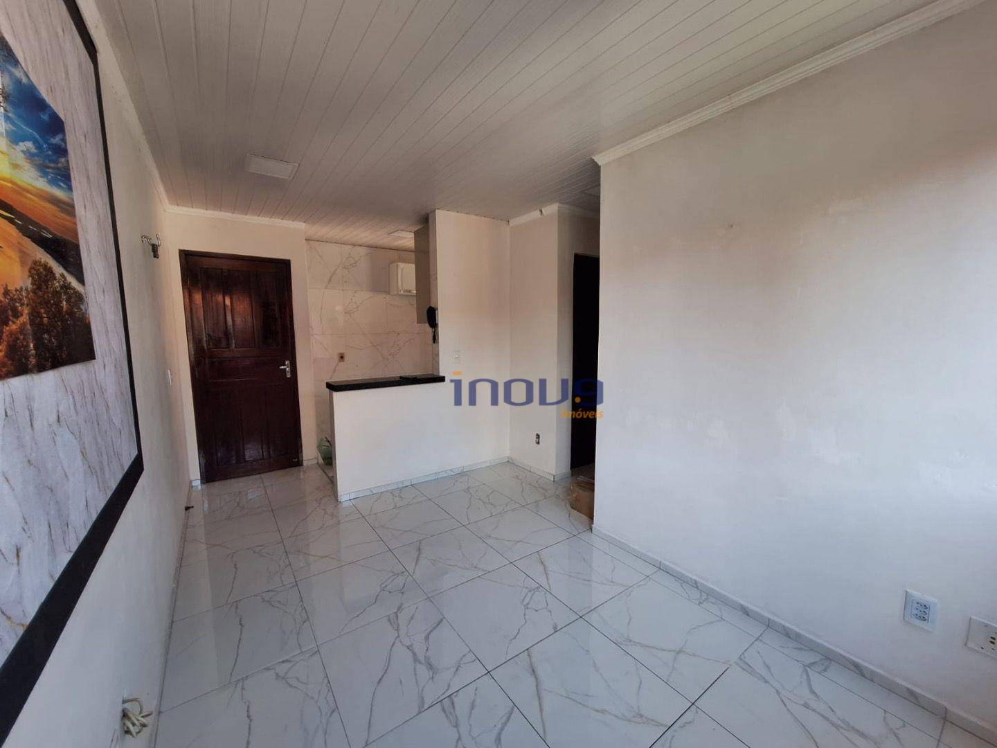 Apartamento à venda com 2 quartos, 42m² - Foto 2