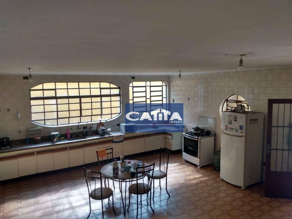 Casa à venda com 4 quartos, 245m² - Foto 18