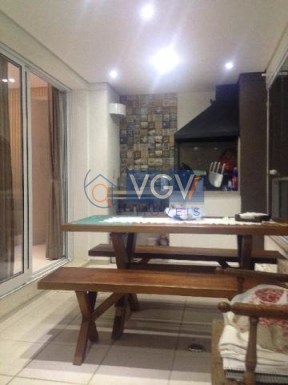 Apartamento à venda com 3 quartos, 125m² - Foto 4