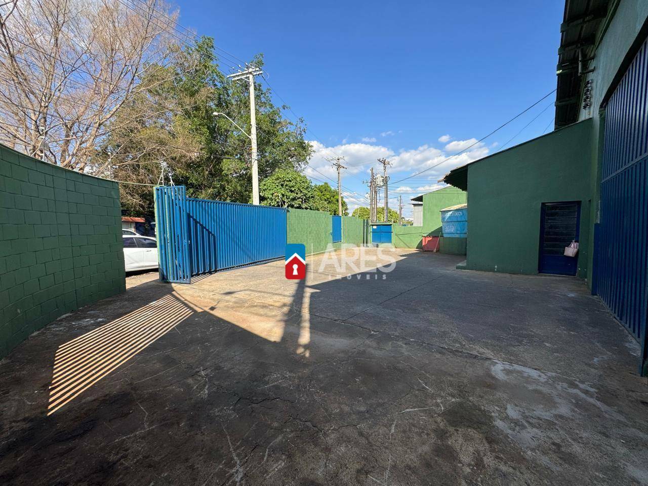 Depósito-Galpão-Armazém para alugar, 900m² - Foto 2