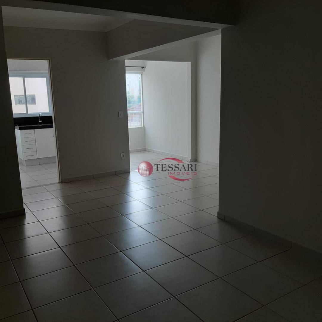 Apartamento para alugar com 2 quartos, 70m² - Foto 3