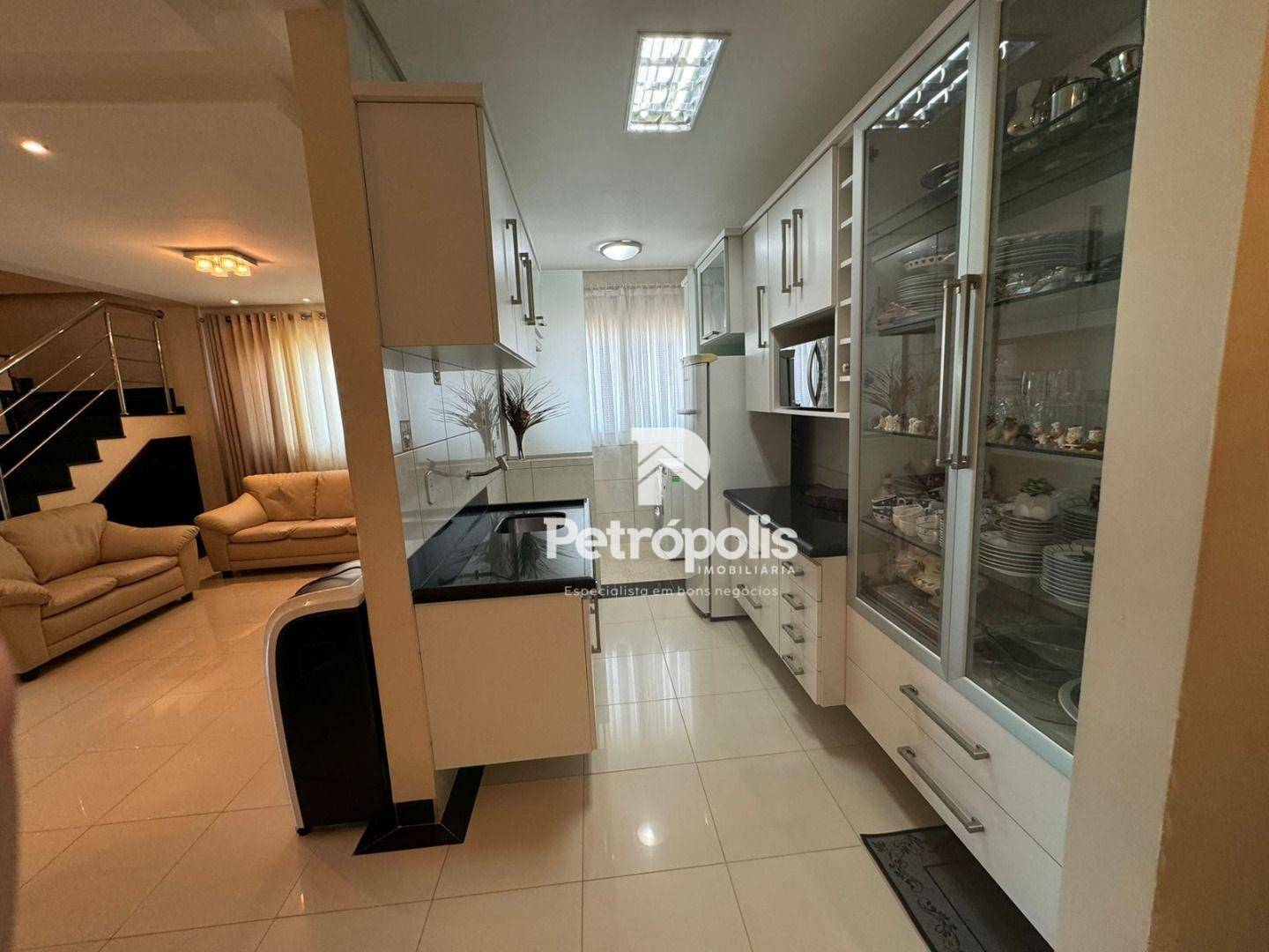 Apartamento à venda com 3 quartos, 155m² - Foto 3