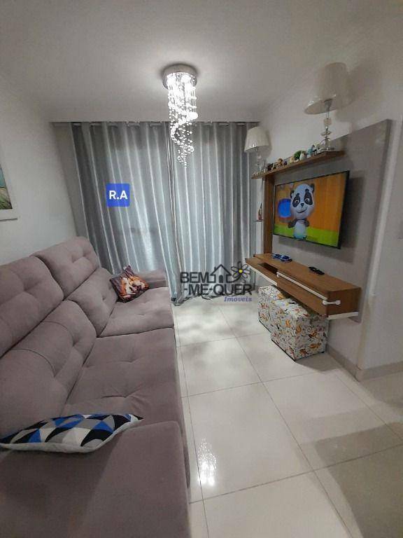 Apartamento à venda com 3 quartos, 67m² - Foto 2