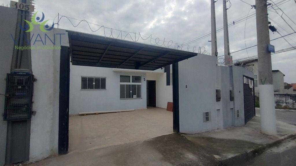 Casa à venda com 3 quartos, 73m² - Foto 1